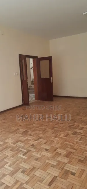 7bdrm House in Real, Bole for rent