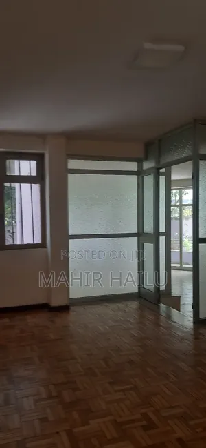 7bdrm House in Real, Bole for rent