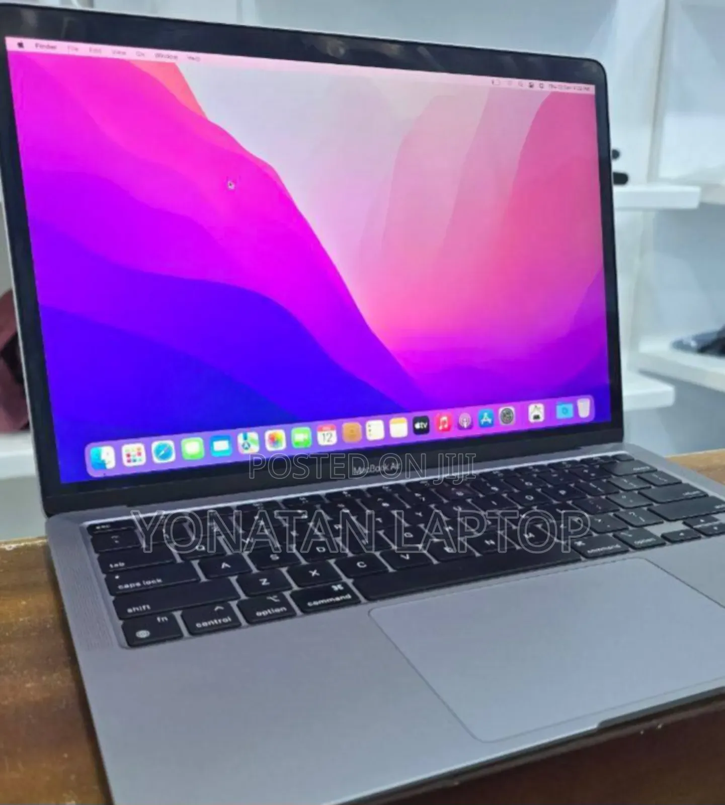 New Laptop Apple MacBook Air 2020 M1 8GB Intel Core I7 SSD 256GB
