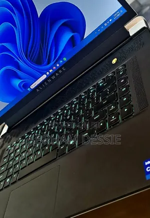 New Laptop Alienware M17x R2 32GB Intel Core I7 SSD 1T