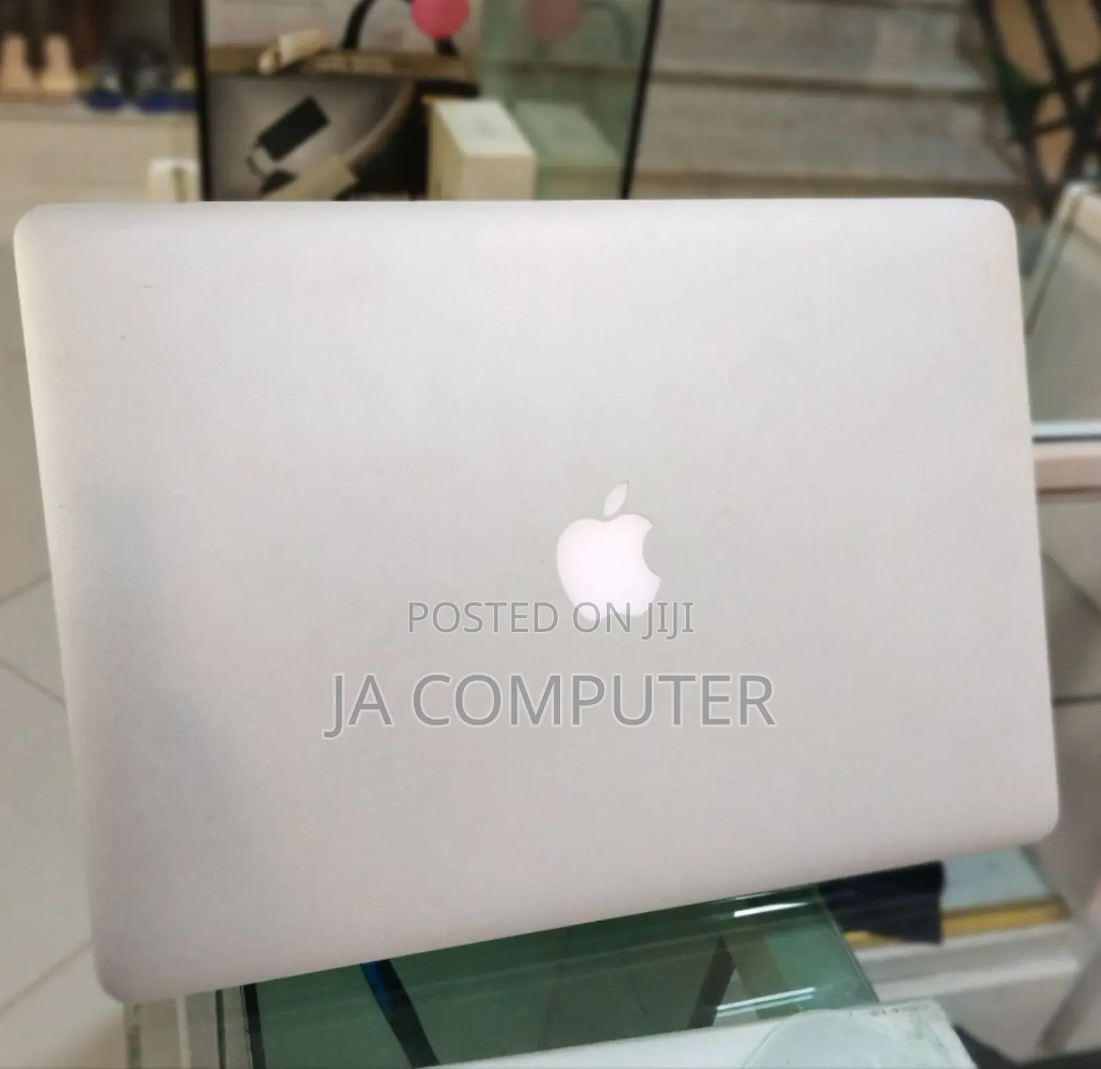 New Laptop Apple MacBook Pro 2015 16GB Intel Core I7 SSD 256GB