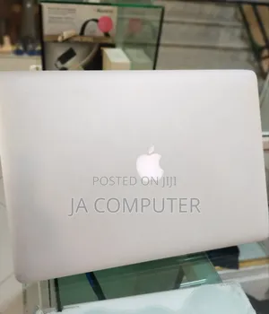 New Laptop Apple MacBook Pro 2015 16GB Intel Core I7 SSD 256GB