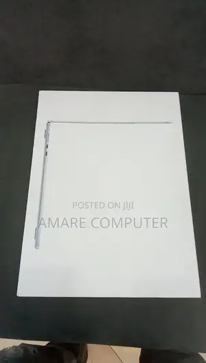 New Laptop Apple MacBook Air 2025 M4 15-Inch 16GB Apple M4 SSD 256GB