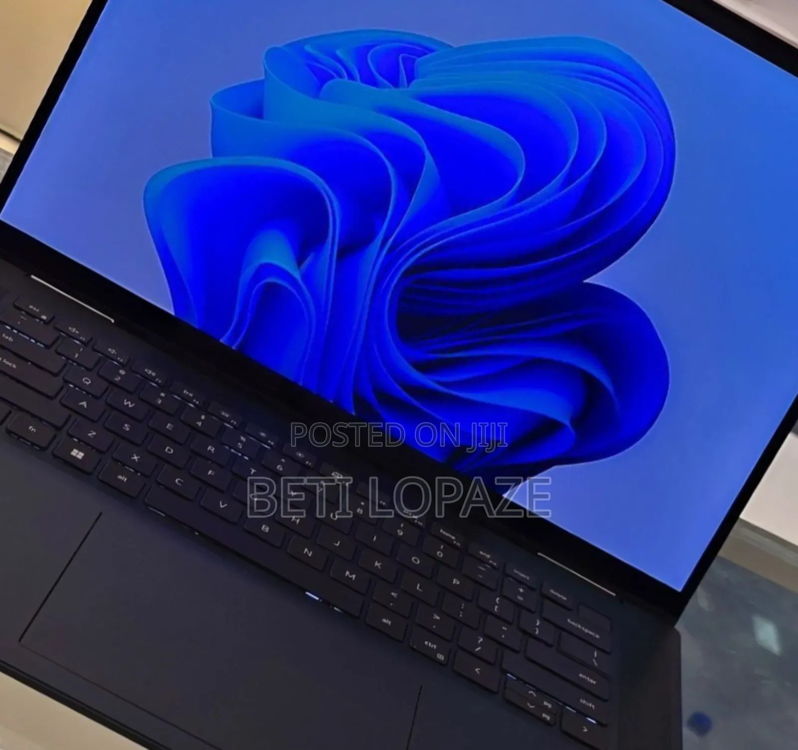 New Laptop Dell Inspiron 15 16GB Intel Core I7 SSD 1T