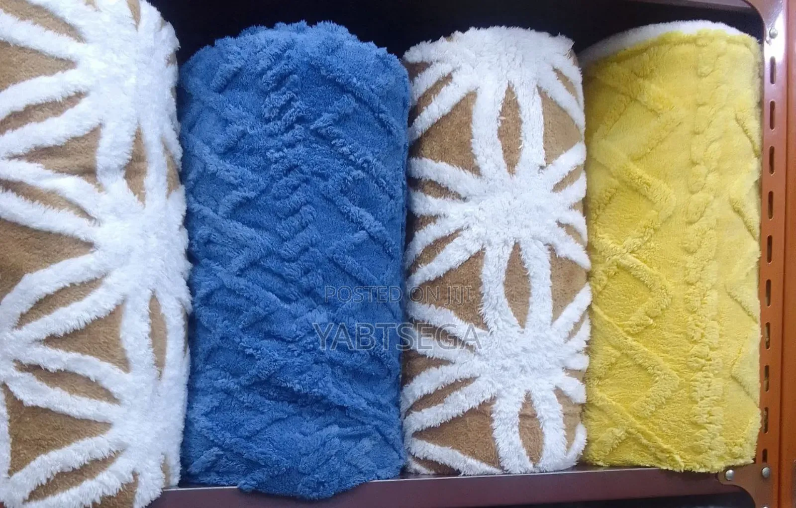 ጋቢ ለምኔ Comfort Blanket