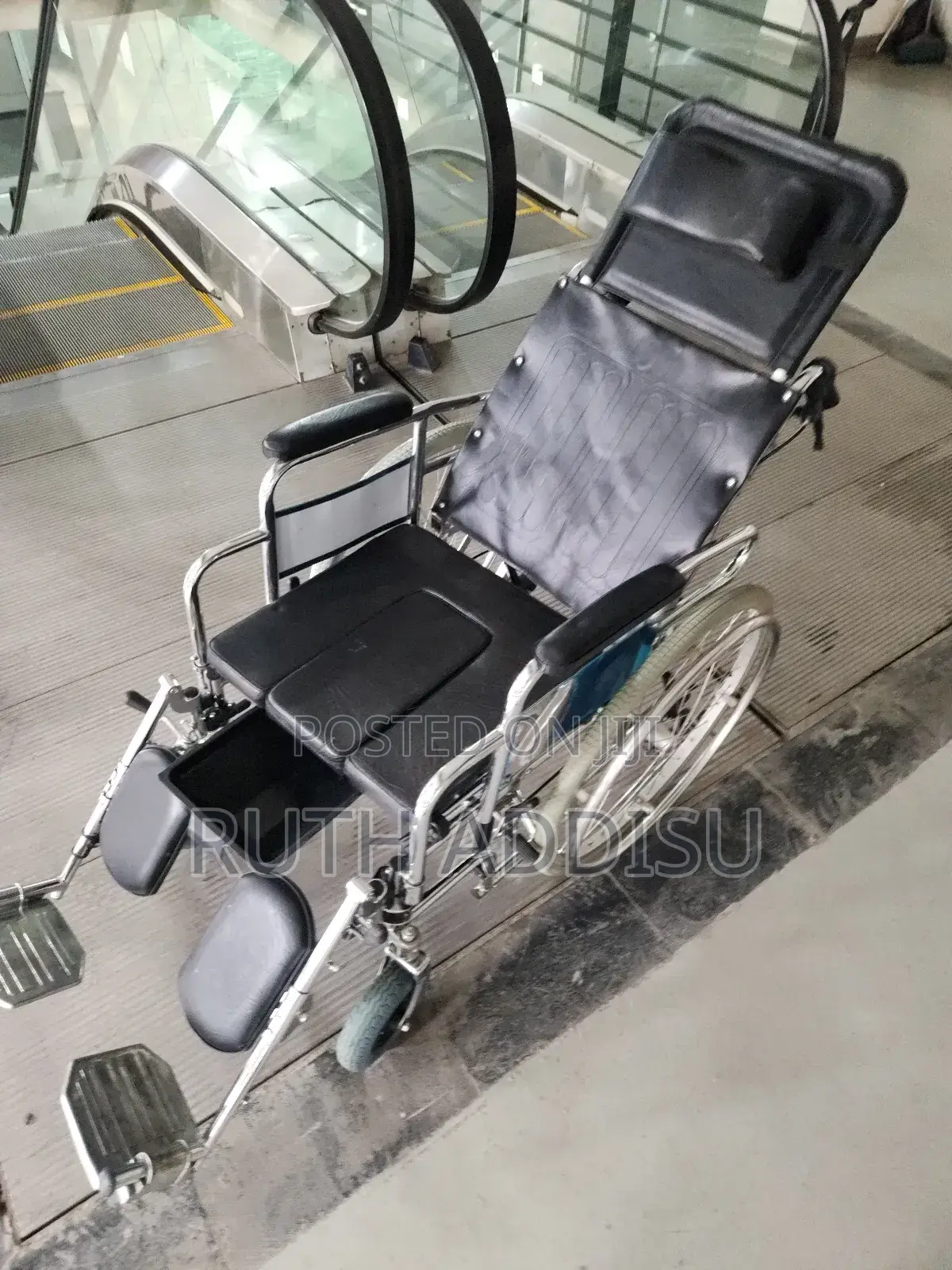 የሚተኛ ባለ ፖፖ Wheelchair躲入wheelchair元旦wheelchair卌有wheelchair