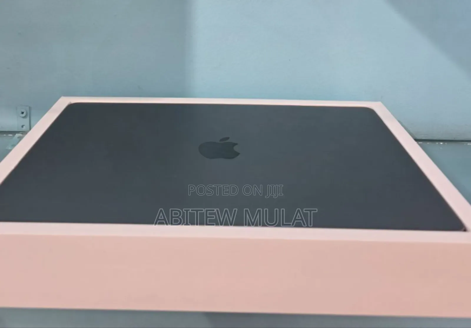 New Laptop Apple MacBook Air 2024 M3 15-Inch 8GB Apple M3 SSD 256GB