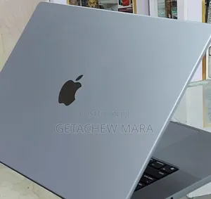 Photo - New Laptop Apple MacBook Pro M1 16GB Intel Core I5 SSD 1T