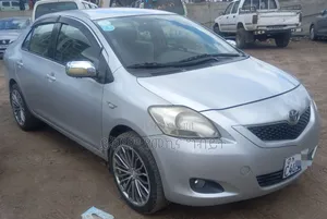 Toyota Yaris 2009 Silver
