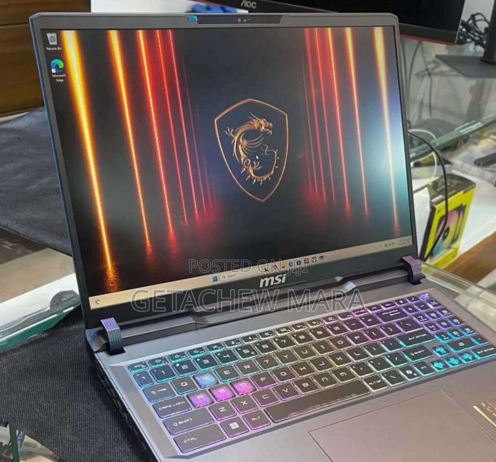 New Laptop MSI Vector 17 HX AI A2XWJG 16GB Intel Core I7 SSD 1T