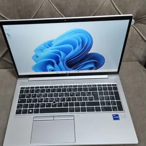 New Laptop HP EliteBook 840 G8 16GB Intel Core I7 SSD 512GB