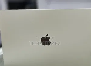 Photo - New Laptop Apple MacBook Air 2024 M3 13-Inch 8GB Apple M3 SSD 512GB