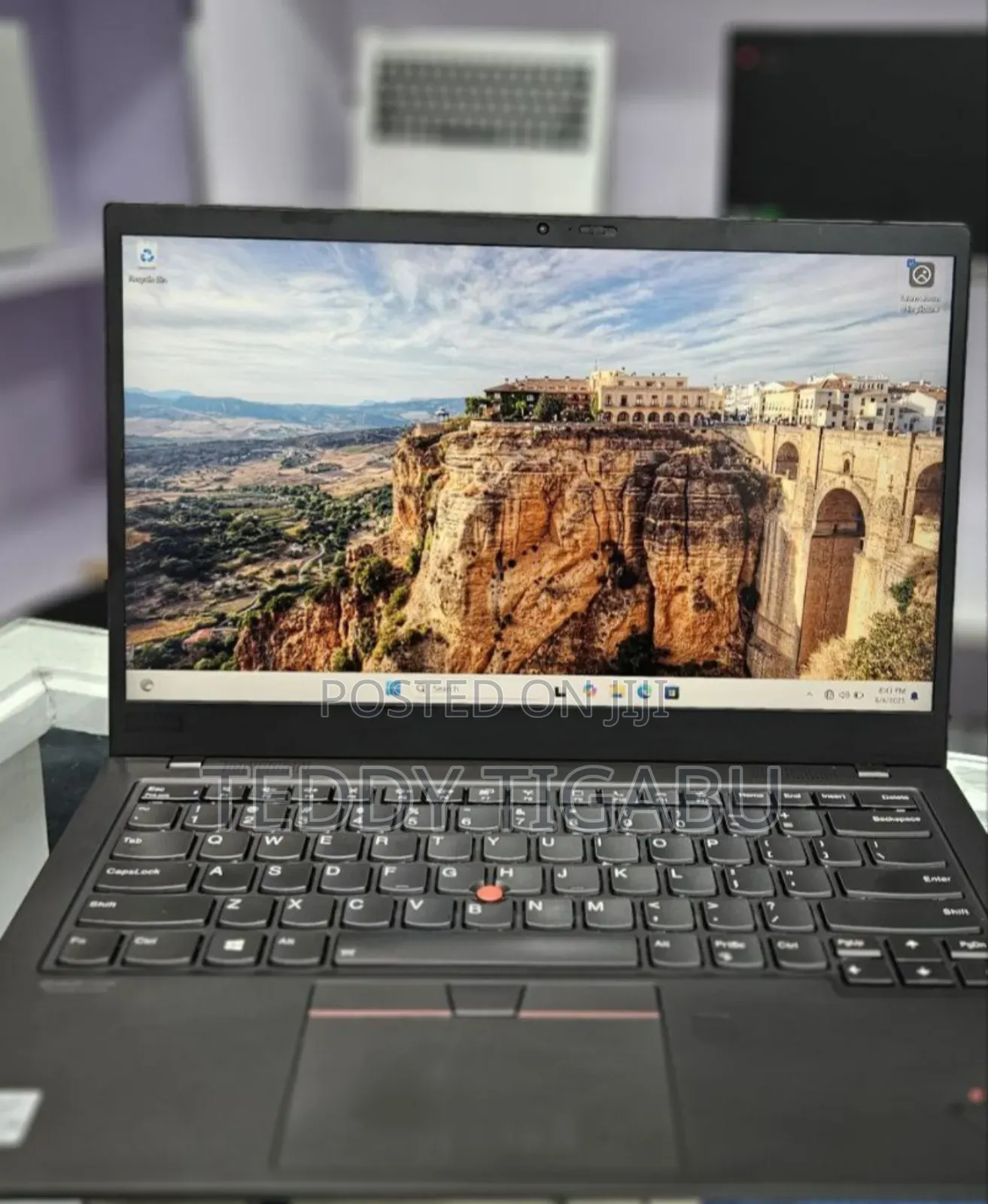 New Laptop Apple MacBook Air 2024 M3 13-Inch 8GB Apple M3 SSD 512GB