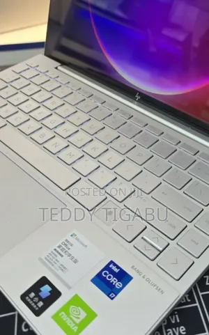 New Laptop HP 16GB Intel Core I7 SSD 512GB