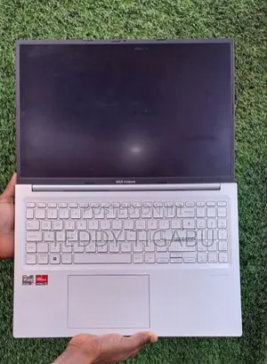 New Laptop Asus Vivobook 16 8GB Intel Core I7 SSD 256GB