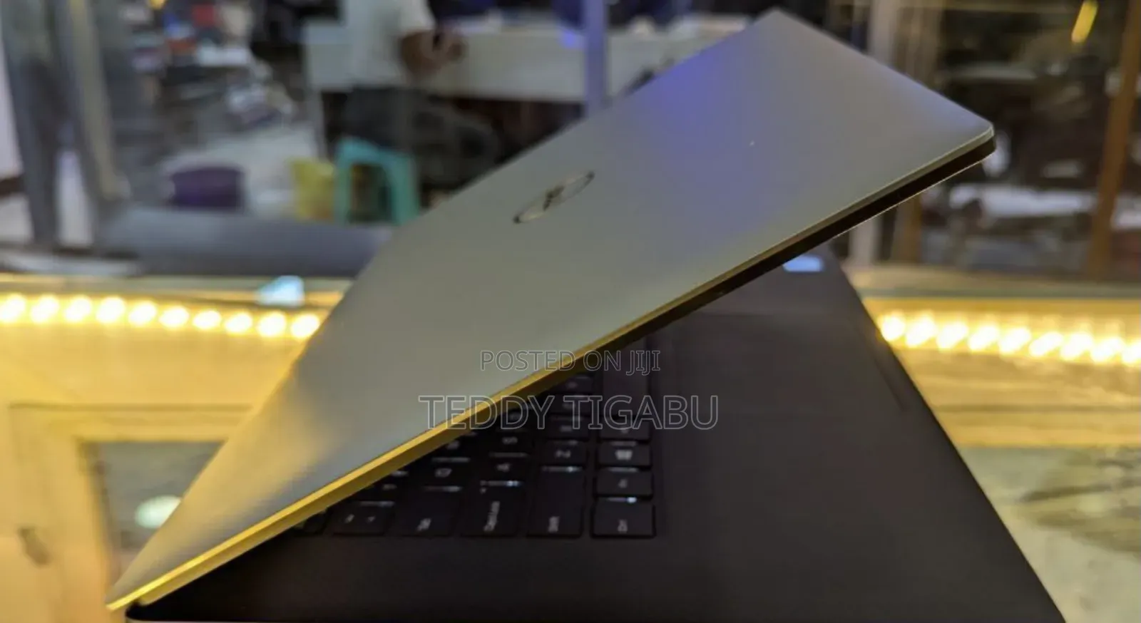 New Laptop Dell XPS 15 8GB Intel Core I5 SSD 256GB