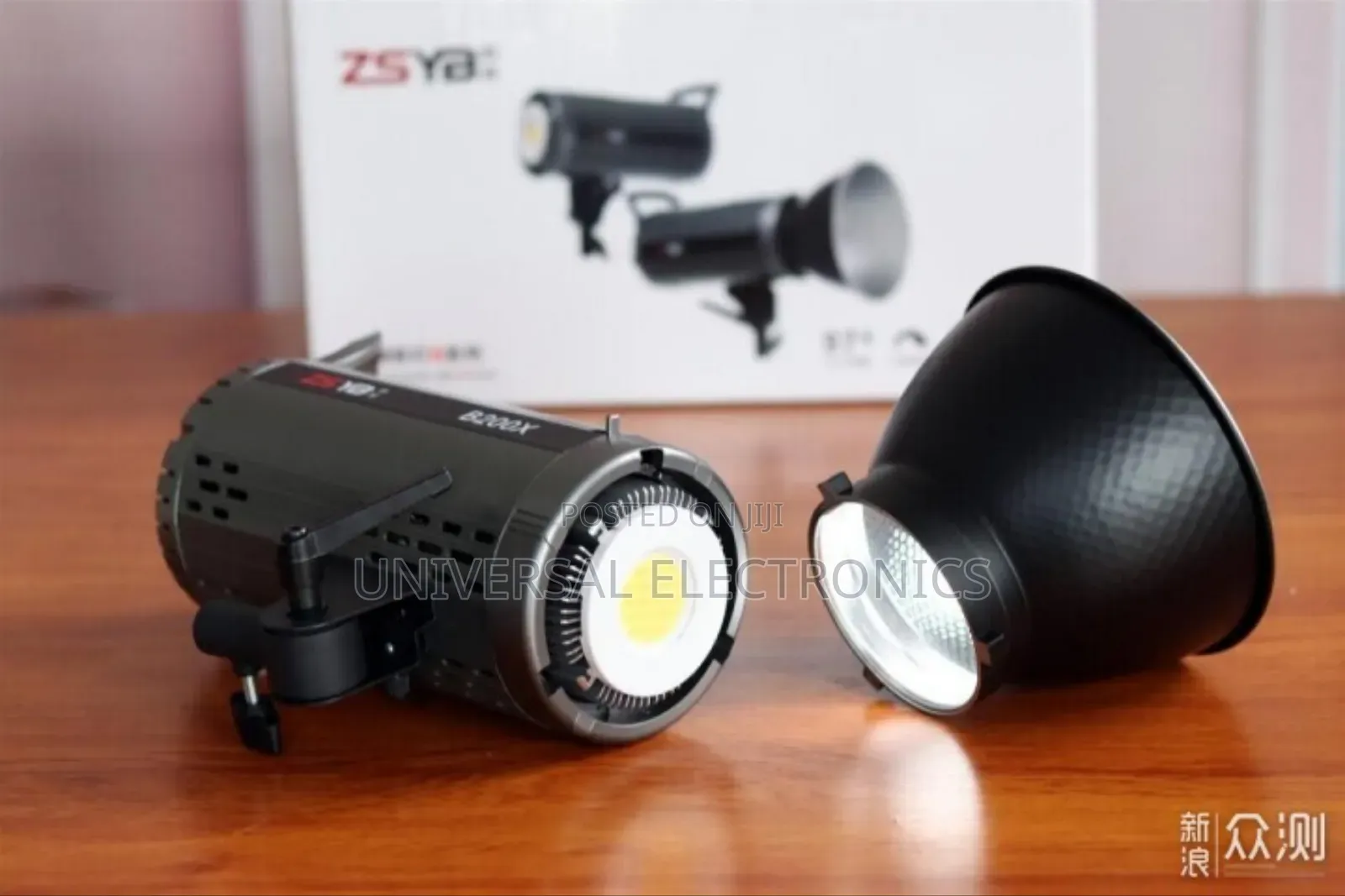 Bi‐Color Studio Handheld Rechargeable Film Spot Light 200 W