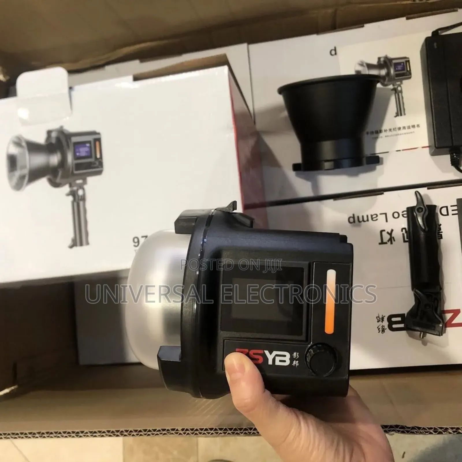 Compact Led Handheld Spot Light – Soft Lighting With Cri 97+