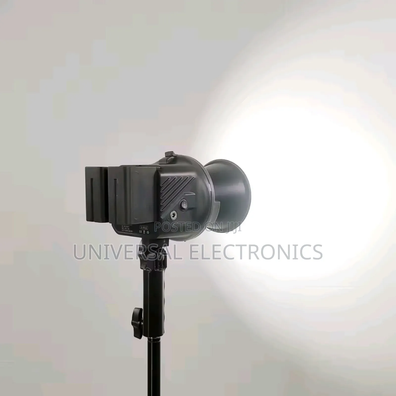 Adjustable 500 Watt Spot Light–High-Cri, Flicker-Free Output