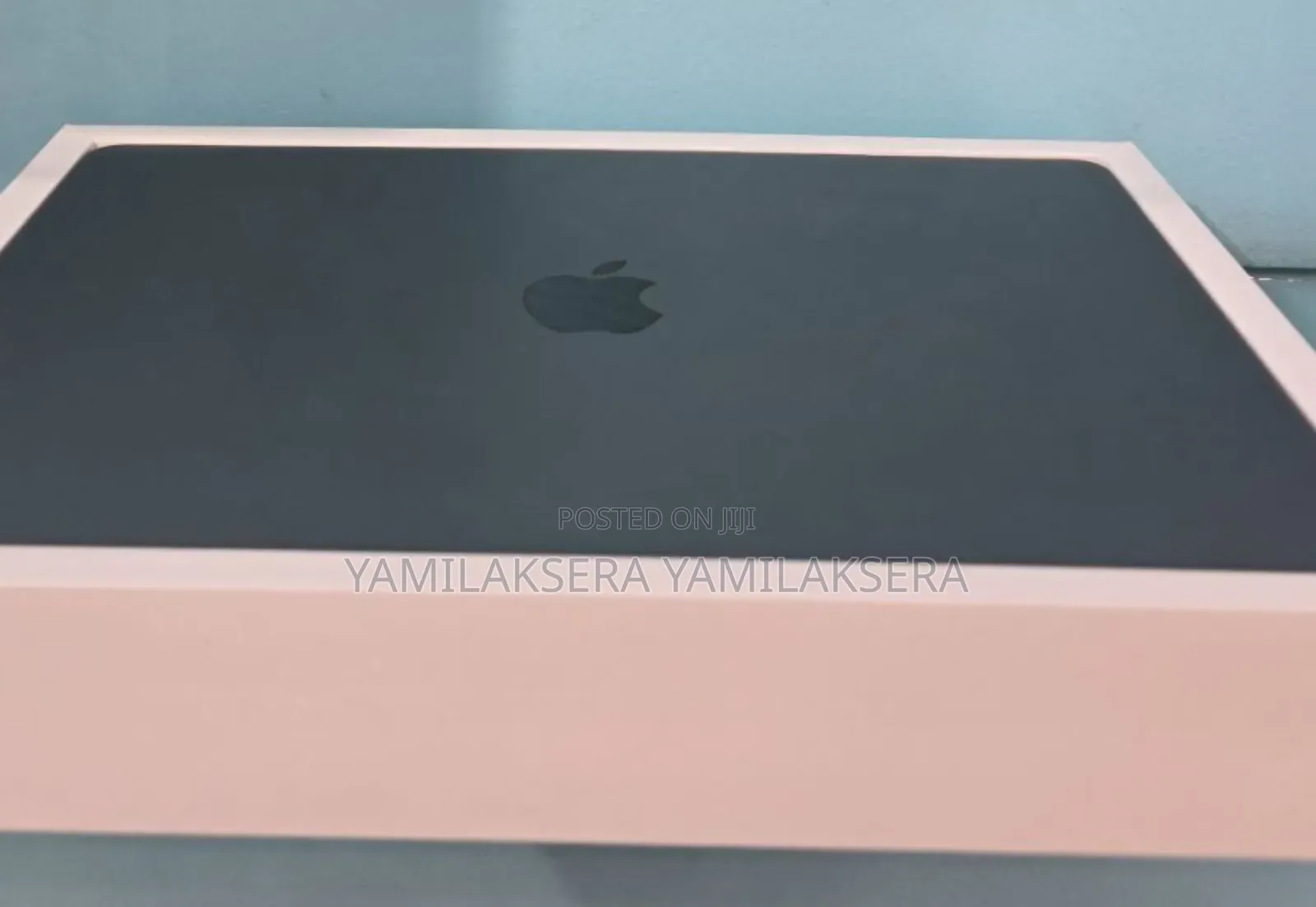 New Laptop Apple MacBook Air 2024 M3 13-Inch 8GB Apple M3 SSD 256GB