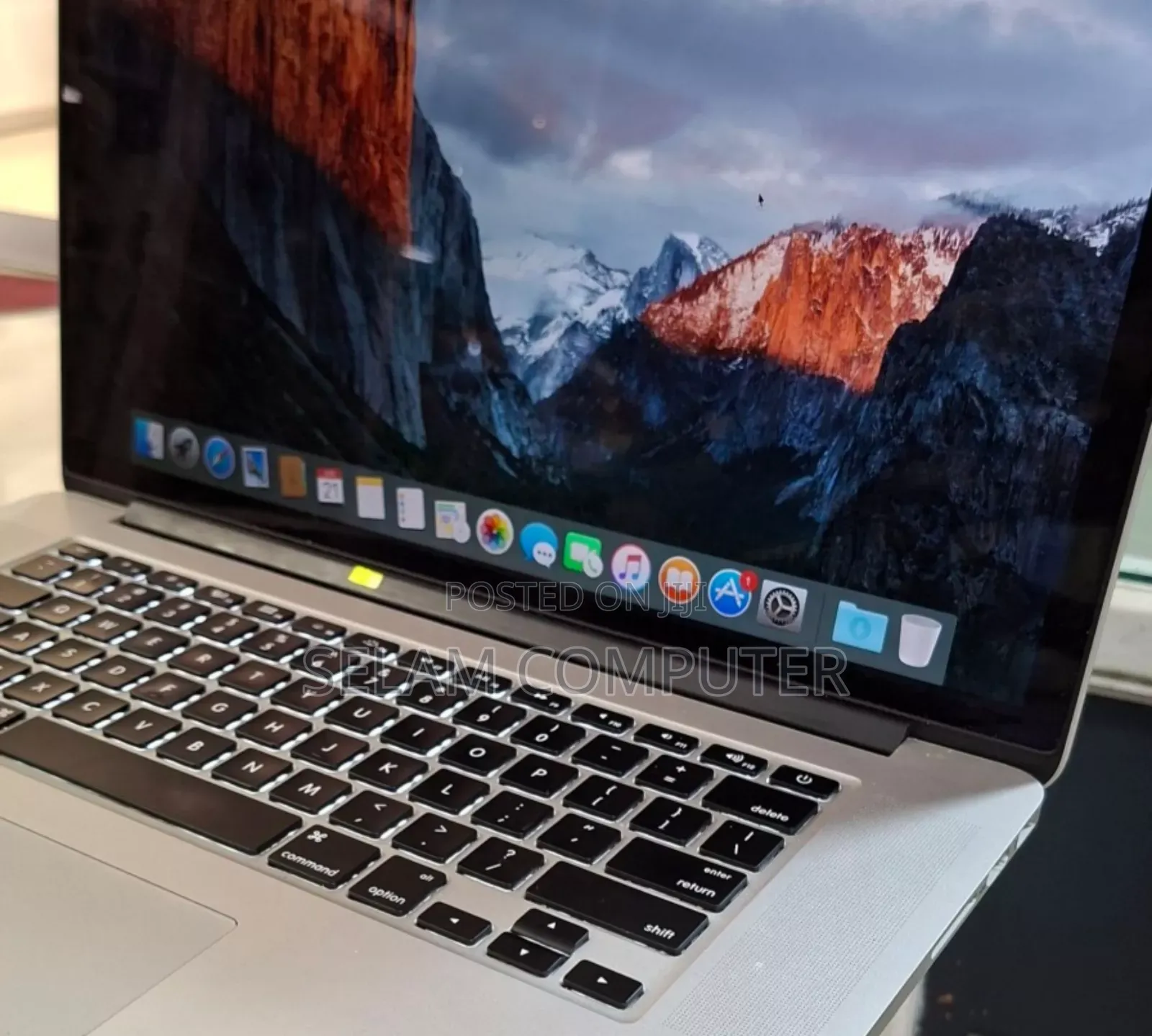 New Laptop Apple MacBook Pro 2015 16GB Intel Core I7 SSD 256GB