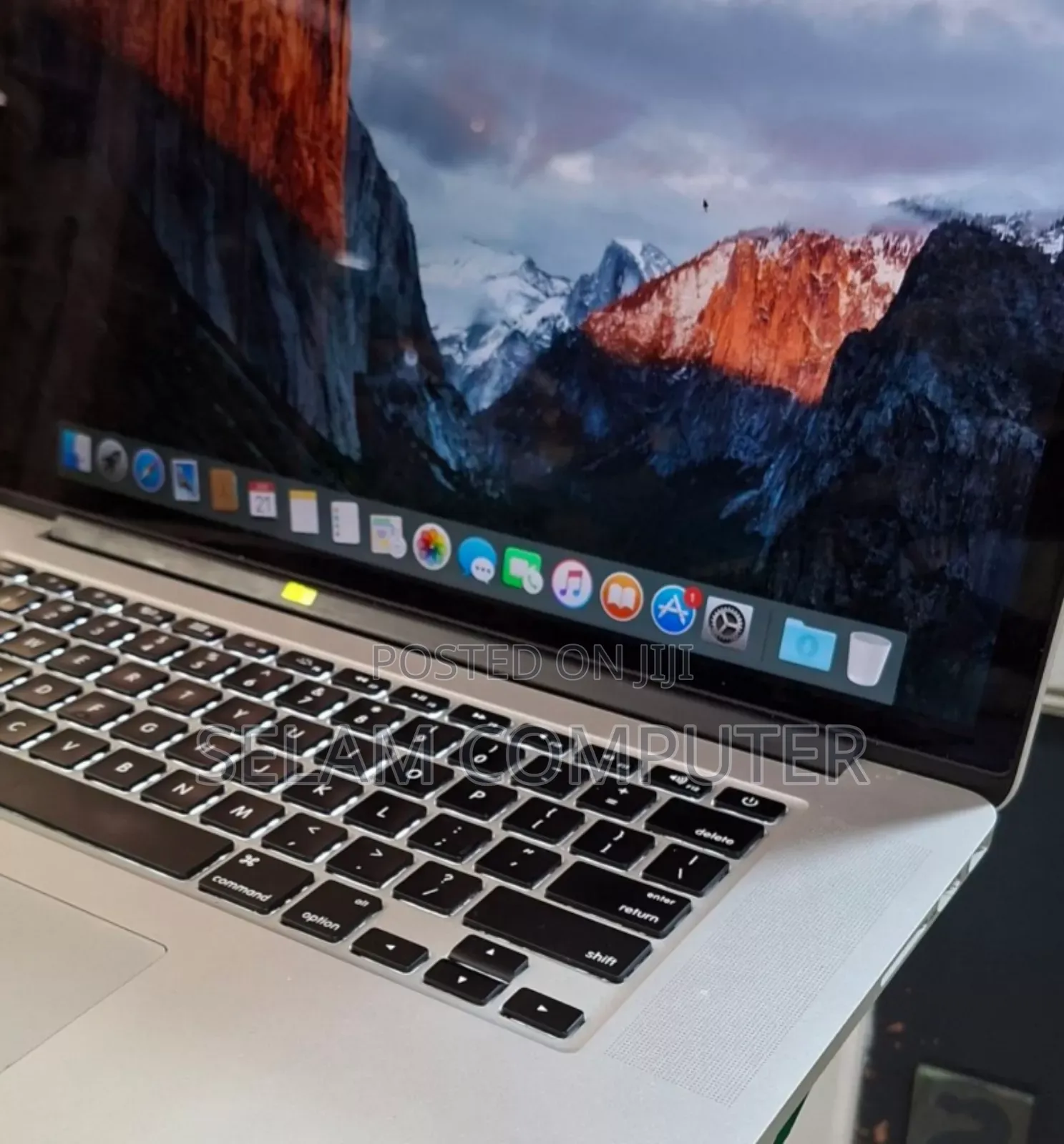 New Laptop Apple MacBook Pro 2015 16GB Intel Core I7 SSD 256GB