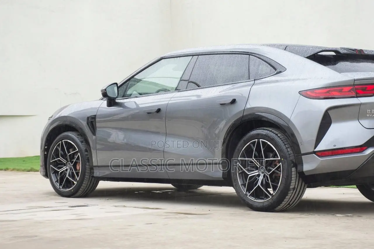 New BYD Song L DM-i 2025 Gray