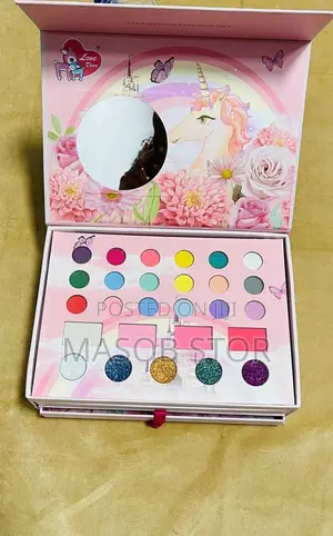 Photo - Make Up Kit for Girls / የልጆች ሜካፕ መስሪያ