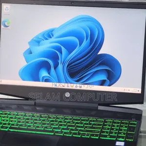 New Laptop HP Pavilion 15 8GB Intel Core I5 SSD 256GB