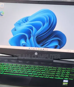 New Laptop HP Pavilion 15 8GB Intel Core I5 SSD 256GB