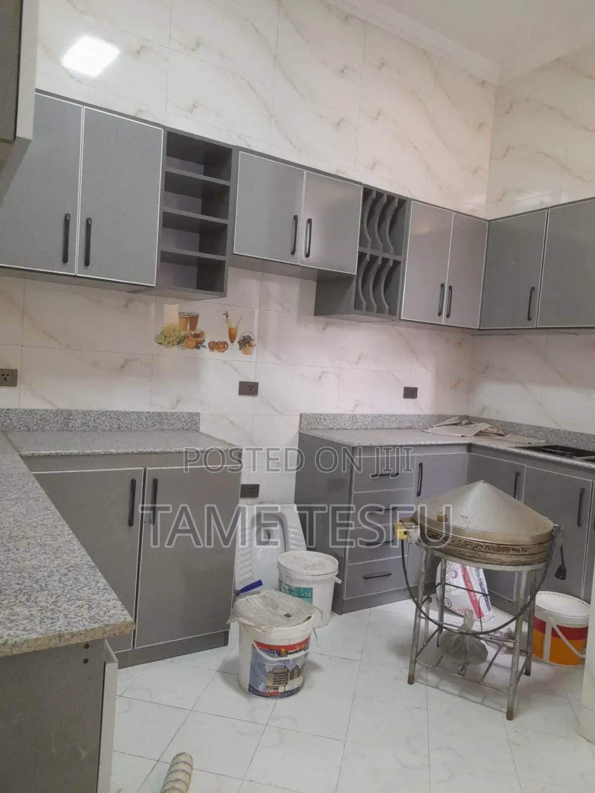 Furnished 3bdrm Villa in Tafoo 7Mill ባንክ ያለበት, Oromia-Finfinne for sale