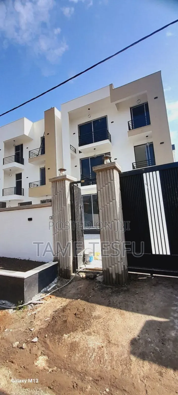Furnished 7bdrm House in Hayat Zone, Bole for sale