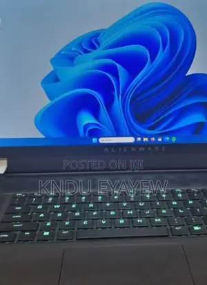 New Laptop Alienware Area-51m 32GB Intel Core I5 SSD 1T