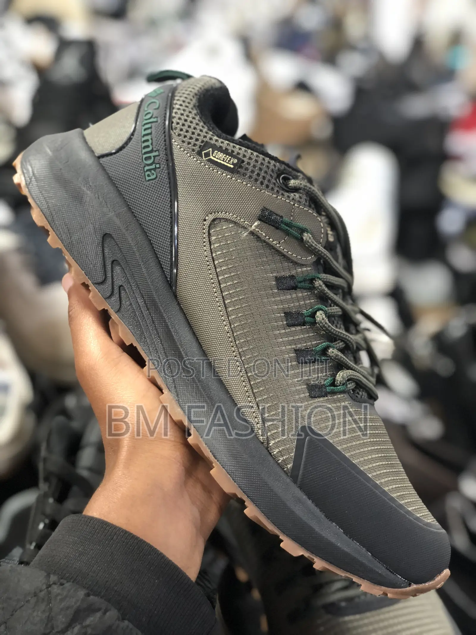 Columbia Quality Waterproof Fashion Sneaker