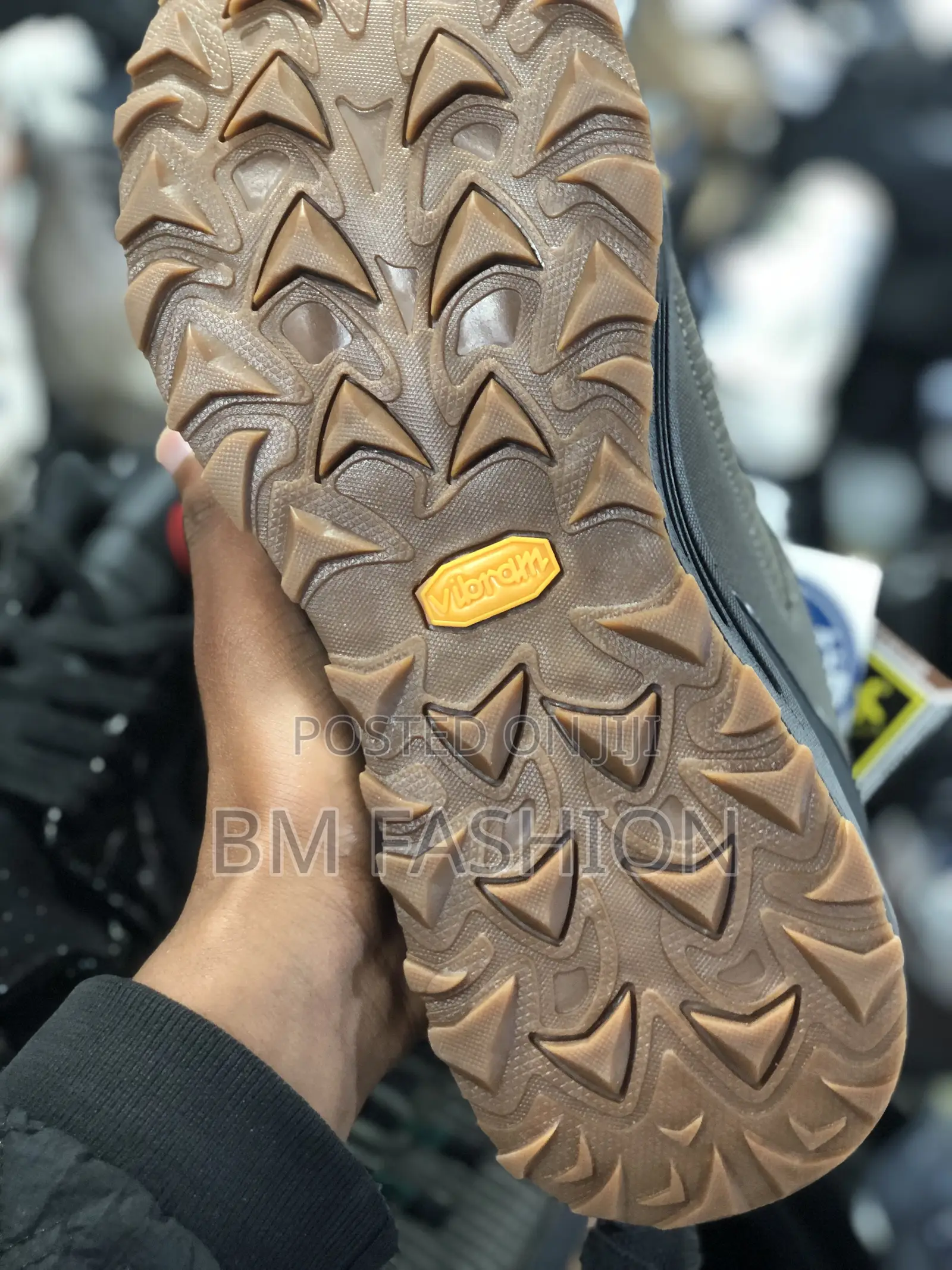 Columbia Quality Waterproof Fashion Sneaker