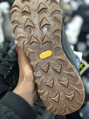 Columbia Quality Waterproof Fashion Sneaker