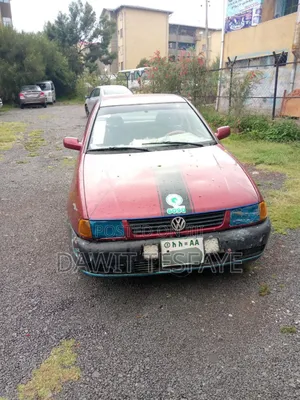 Volkswagen Polo 2002 Red