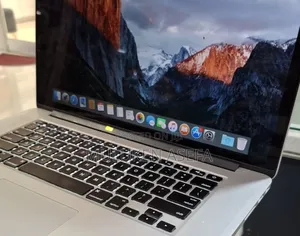 New Laptop Apple MacBook Pro 16GB Intel Core I7 SSD 256GB