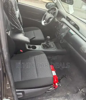 New Toyota Hilux 2023 Gray