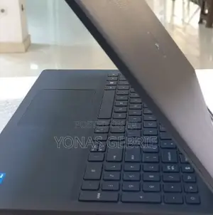 New Laptop Dell Vostro 3520 8GB Intel Core I5 SSD 1T