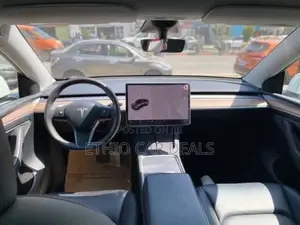 Tesla Model Y 2023 White
