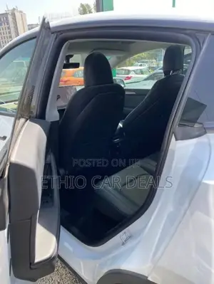 Tesla Model Y 2023 White
