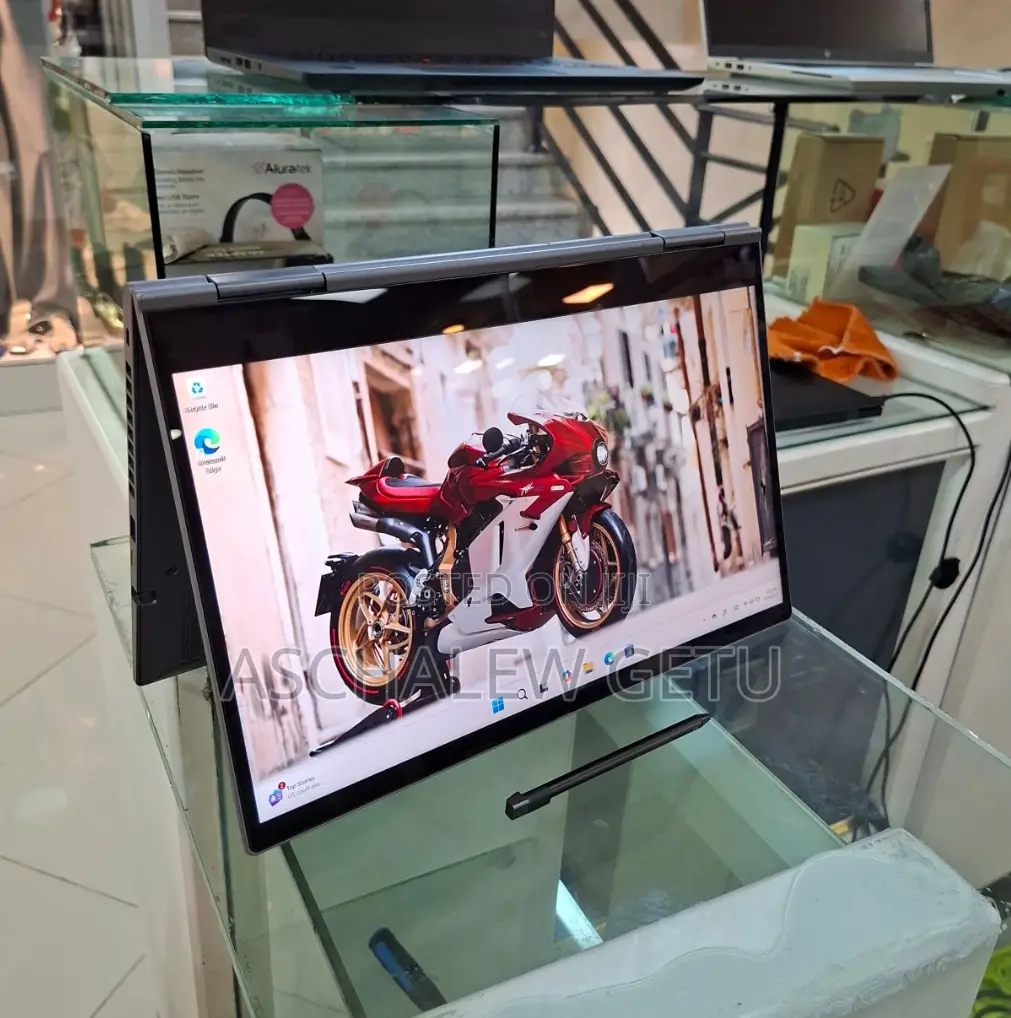 New Laptop Lenovo Thinkpad X1 Yoga 16GB Intel Core I7 SSD 512GB