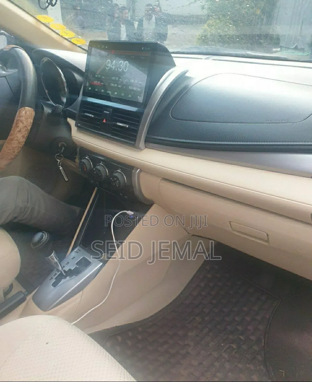 Toyota Yaris 2015 Silver