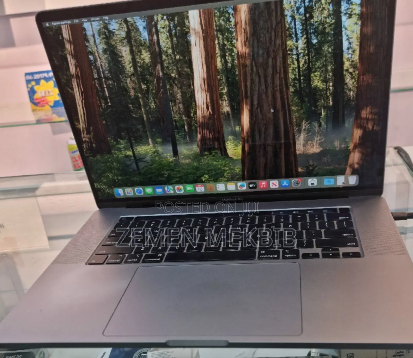 New Laptop Apple MacBook Pro 2019 16GB Intel Core I7 SSD 512GB