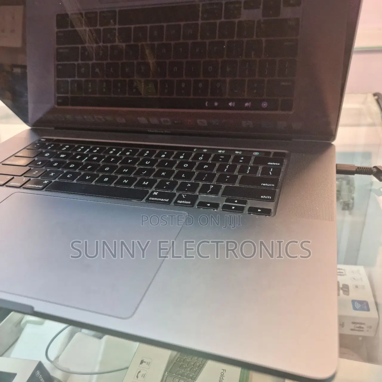 New Laptop Apple MacBook Pro 2019 32GB Intel Core I9 SSD 1T