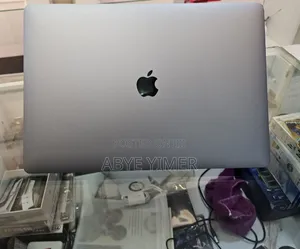 New Laptop Apple MacBook Pro 2017 16GB Intel Core I7 SSD 1T