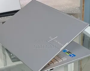 New Laptop Asus VivoBook 15 X505BA 8GB Intel Core I5 SSD 512GB