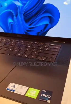 Photo - New Laptop Dell Inspiron 15 16GB Intel Core I7 SSD 1T