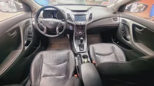 Photo - Hyundai Avante 2014 Gray